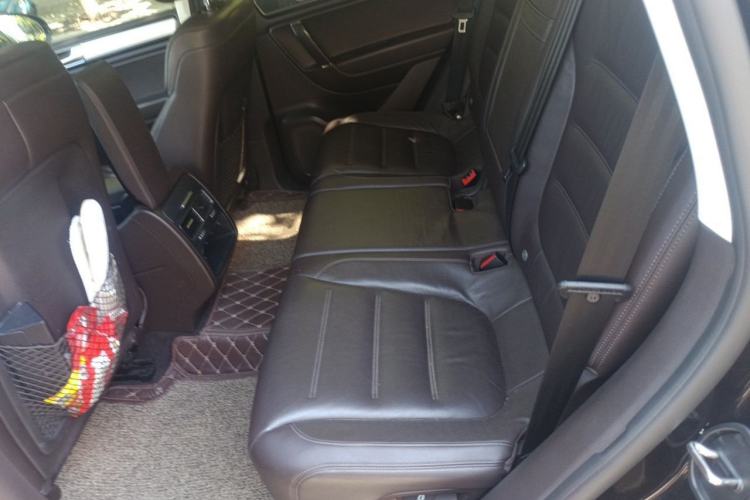 Used Volkswagen Touareg 2017 3.0 TSI Touareg Edition Left Rear Seat