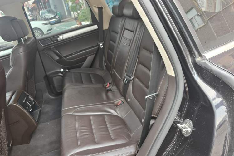 Used Volkswagen Touareg 2017 3.0 TSI Touareg Edition Left Rear Seat