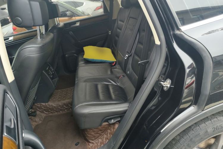 Used Volkswagen Touareg 2017 3.0 TSI Touareg Edition Left Rear Seat