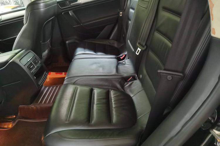Used Volkswagen Touareg 2017 3.0 TSI Touareg Model Left Rear Seat