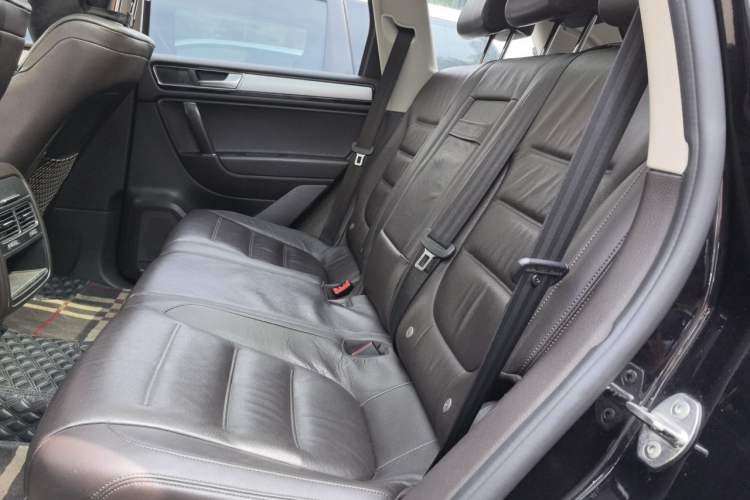 Used Volkswagen Touareg 2017 3.0 TSI Touareg Edition Left Rear Seat