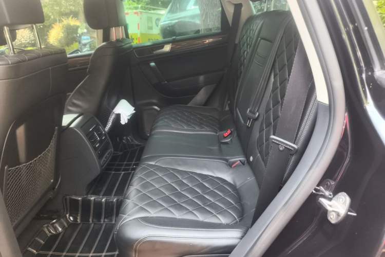 Used Volkswagen Touareg 2017 3.0 TSI R-Line Peak Edition Left Rear Seat