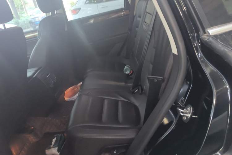 Used Volkswagen Touareg 2017 3.0 TSI Touareg Edition Left Rear Seat
