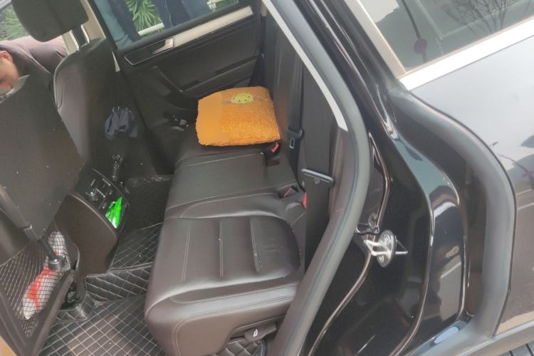 Used Volkswagen Touareg 2017 3.0 TSI Touareg Edition Left Rear Seat