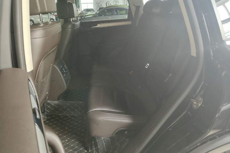 Used Volkswagen Touareg 2017 3.0 TSI Touareg Edition Left Rear Seat