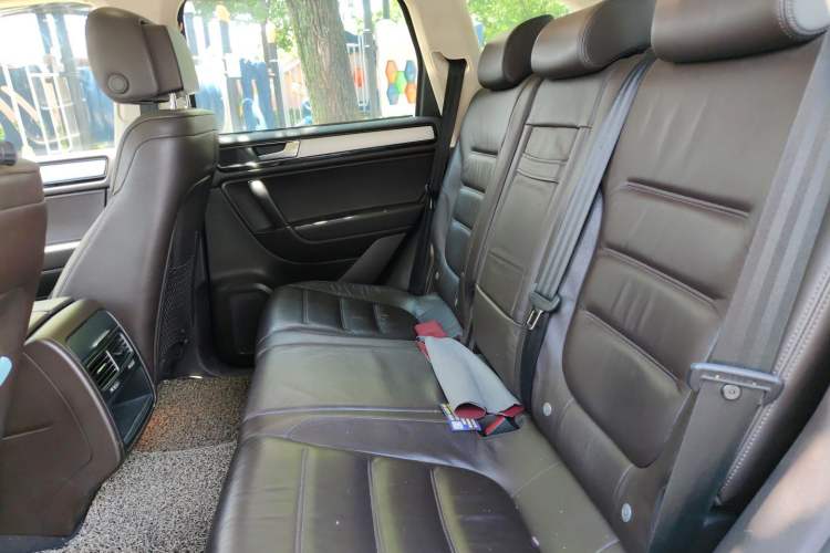 Used Volkswagen Touareg 2017 3.0 TSI Touareg Edition Left Rear Seat