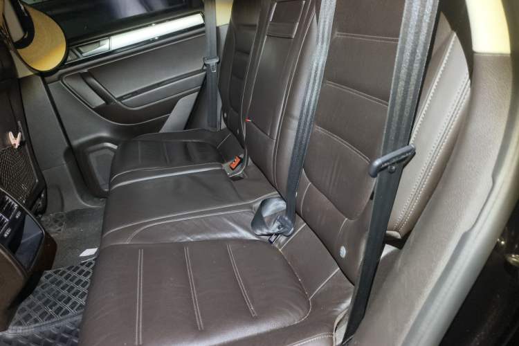 Used Volkswagen Touareg 2017 3.0 TSI Touareg Edition Left Rear Seat
