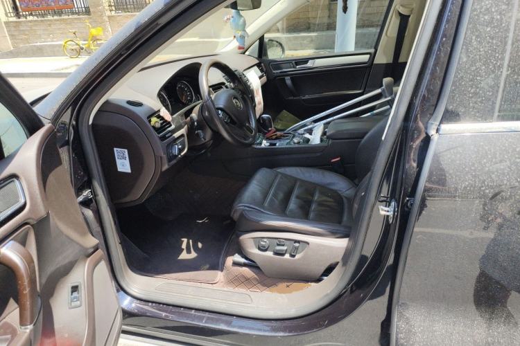 Used Volkswagen Touareg 2017 3.0 TSI Touareg Edition Left Rear Seat
