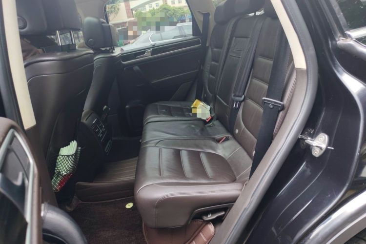 Used Volkswagen Touareg 2017 3.0 TSI Yuyue Model Left Rear Seat