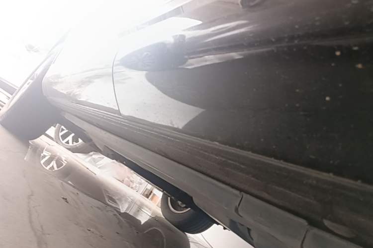 Used Volkswagen Touareg 2017 3.0 TSI Touareg Model Left Side Sill