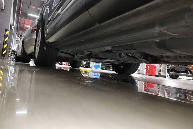 Used Volkswagen Touareg 2017 3.0 TSI Touareg Model Left Side Sill