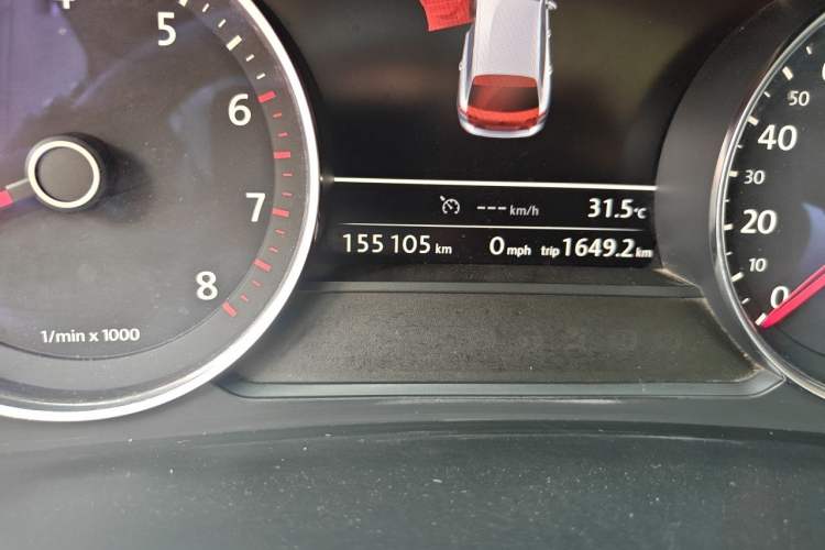 Used Volkswagen Touareg 2017 3.0 TSI Touareg Edition Odometer Close Up