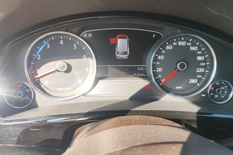 Used Volkswagen Touareg 2017 3.0 TSI Touareg Model Odometer Close Up