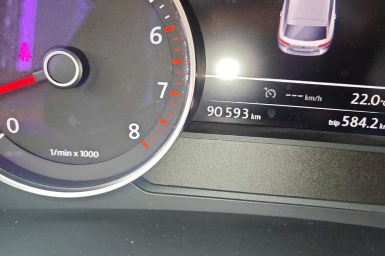 Used Volkswagen Touareg  Odometer Close Up