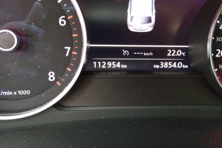 Used Volkswagen Touareg 2017 3.0 TSI Touareg Edition Odometer Close Up