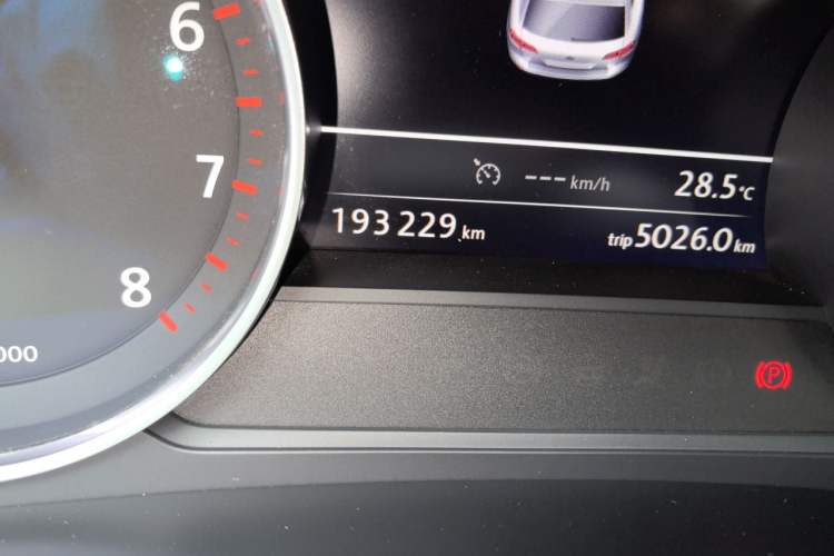 Used Volkswagen Touareg 2017 3.0 TSI Touareg Edition Odometer Close Up