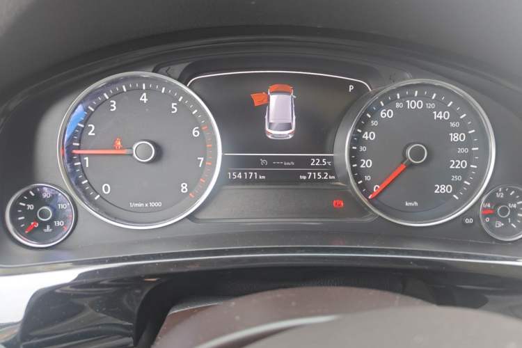 Used Volkswagen Touareg 2017 3.0 TSI Touareg Edition Odometer Close Up