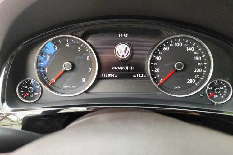 Used Volkswagen Touareg 2017 3.0 TSI Touareg Edition Odometer Close Up