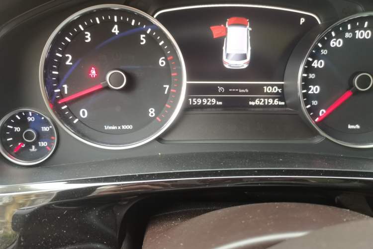 Used Volkswagen Touareg 2017 3.0 TSI Touareg Edition Odometer Close Up