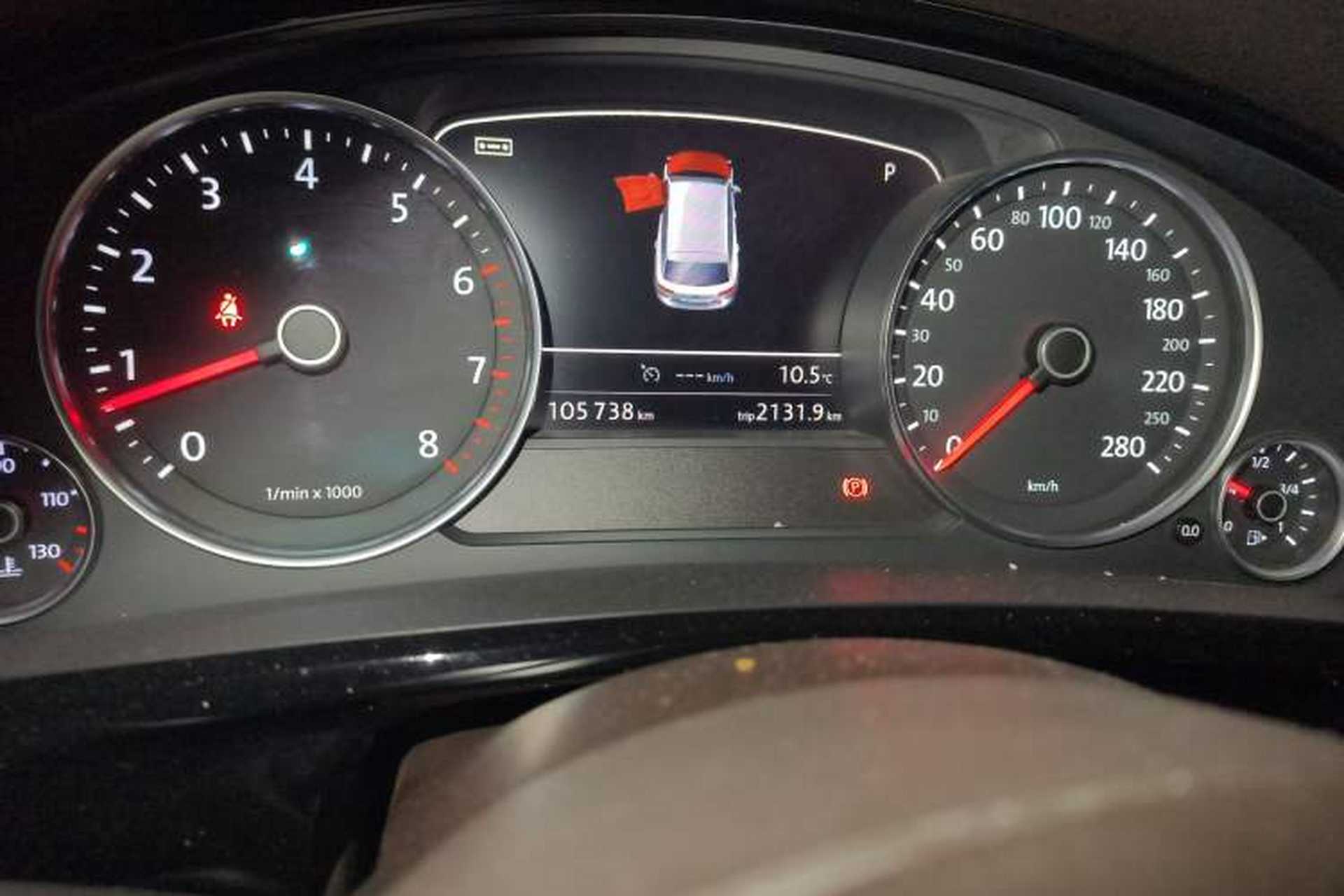 Used Volkswagen Touareg 2017 3.0 TSI Touareg Model Odometer Close Up