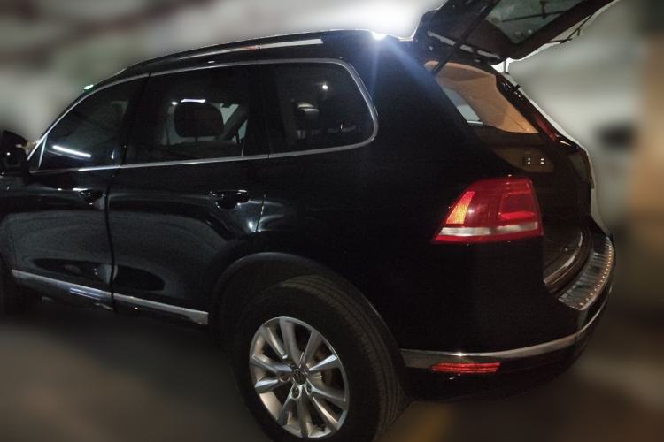Used Volkswagen Touareg 2017 3.0 TSI Touareg Model Rear Left 45 Deg