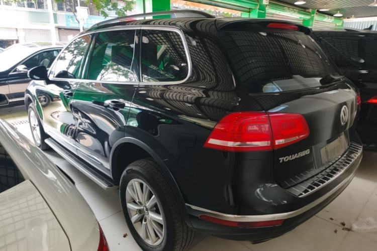 Used Volkswagen Touareg 2017 3.0 TSI Touareg Model Rear Left 45 Deg