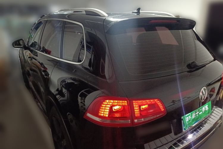 Used Volkswagen Touareg  Rear Left 45 Deg