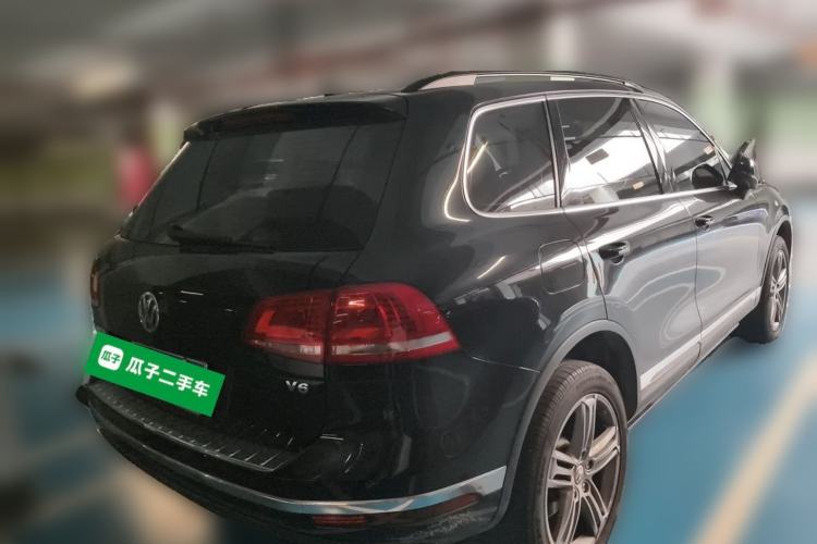 Used Volkswagen Touareg 2017 3.0 TSI Start Edition Rear Right 45 Deg