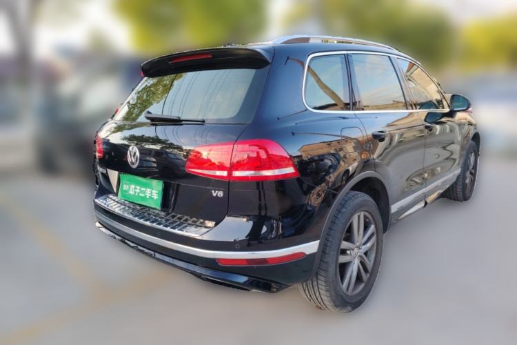 Used Volkswagen Touareg 2017 3.0 TSI Yuyue Model Rear Right 45 Deg
