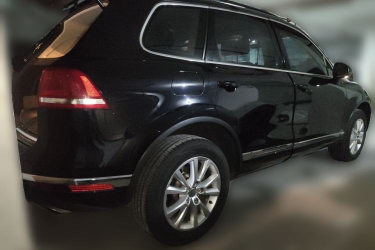 Used Volkswagen Touareg 2017 3.0 TSI Touareg Model Rear Right 45 Deg