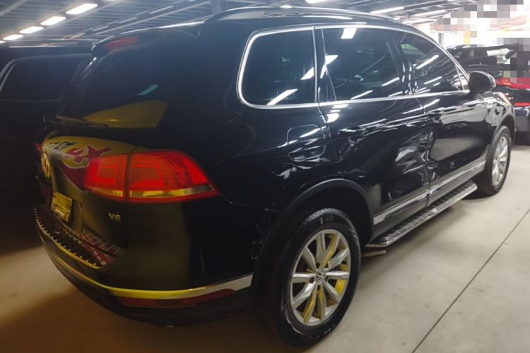 Used Volkswagen Touareg 2017 3.0 TSI Start Edition Rear Right 45 Deg