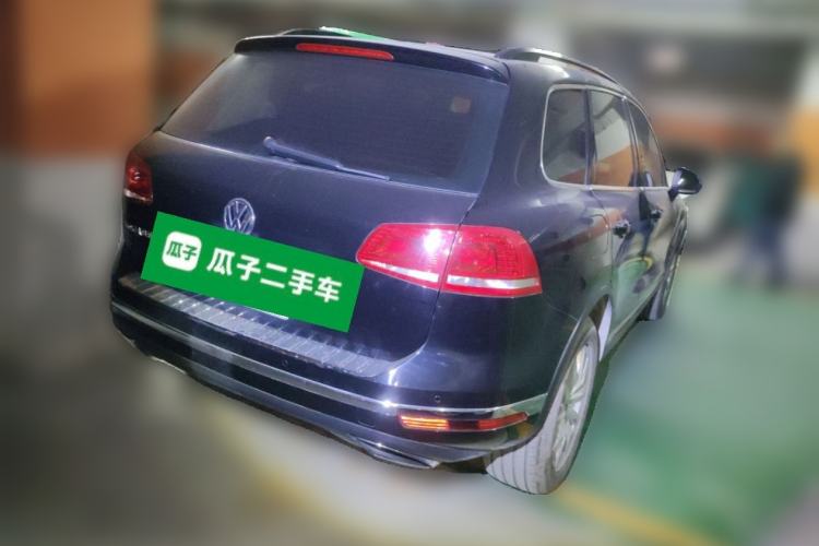 Used Volkswagen Touareg 2017 3.0 TSI Start Edition Rear Right 45 Deg