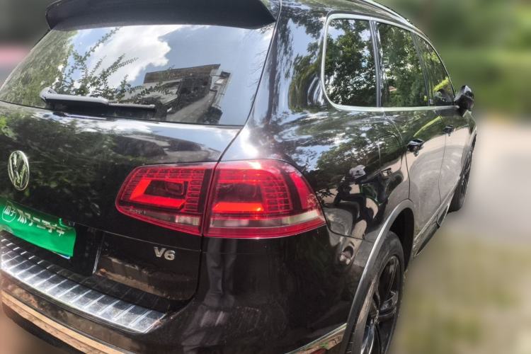 Used Volkswagen Touareg 2017 3.0 TSI R-Line Peak Edition Rear Right 45 Deg