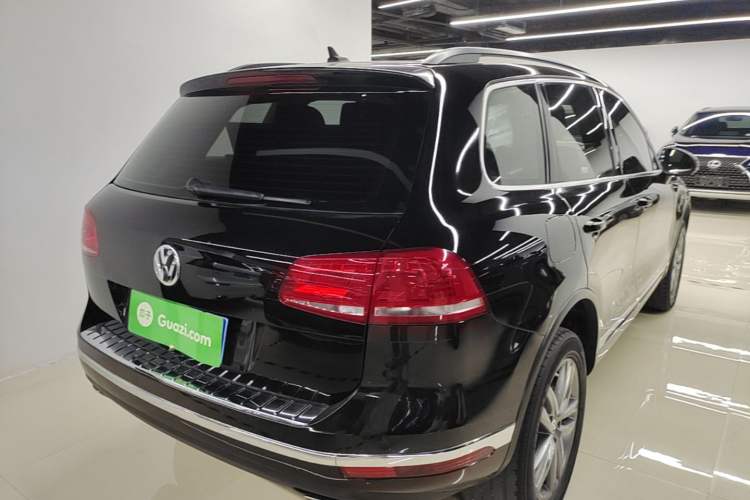 Used Volkswagen Touareg 2017 3.0 TSI Touareg Edition Rear Right 45 Deg