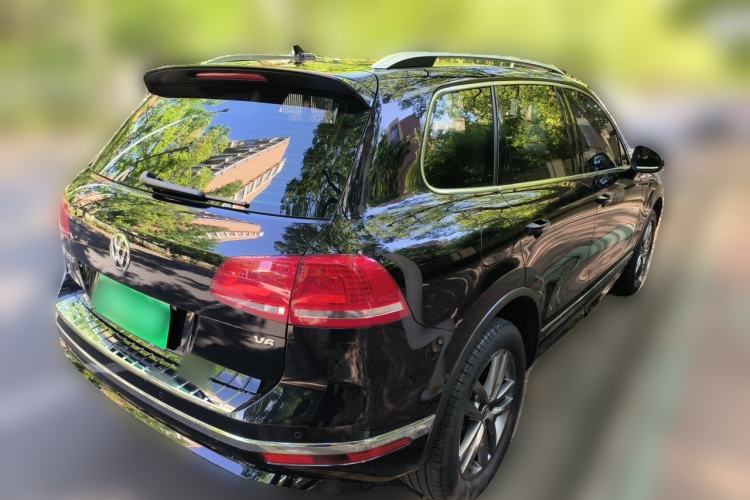 Used Volkswagen Touareg 2017 3.0 TSI Yuyue Model Rear Right 45 Deg