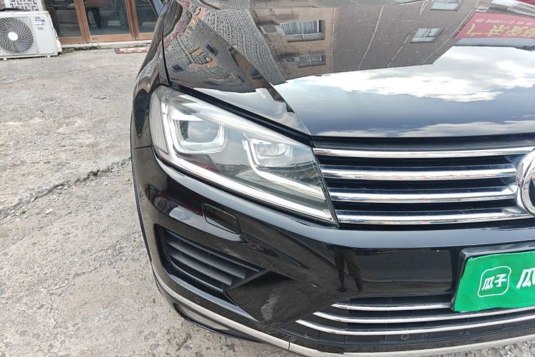 Used Volkswagen Touareg 2017 3.0 TSI Touareg Edition Right Front Headlight