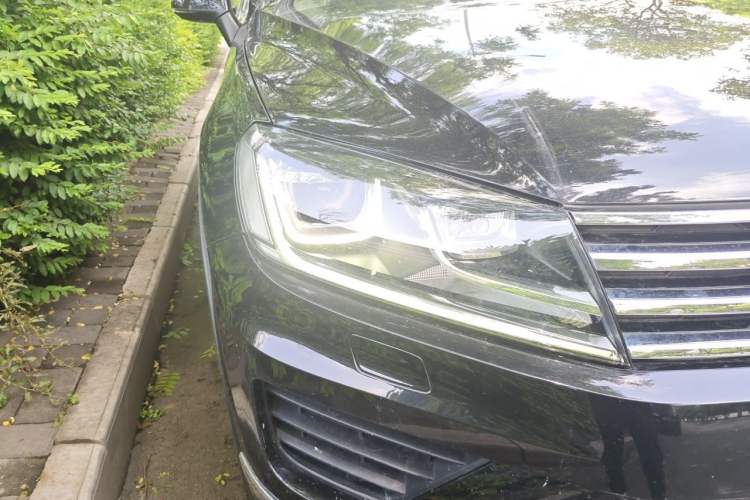 Used Volkswagen Touareg 2017 3.0 TSI Touareg Edition Right Front Headlight