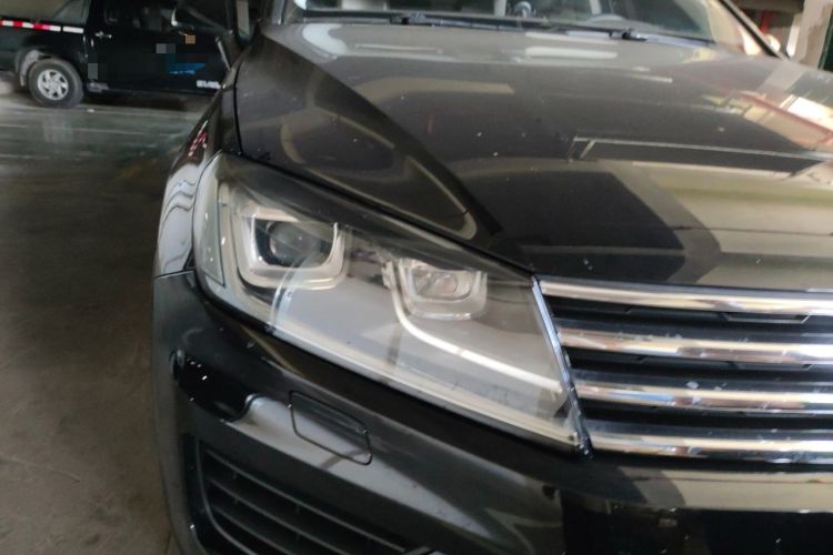 Used Volkswagen Touareg 2017 3.0 TSI Touareg Edition Right Front Headlight