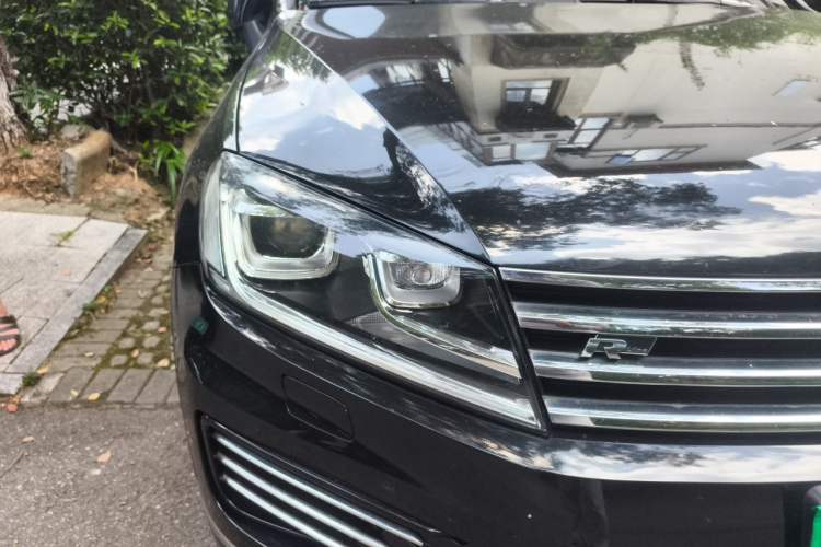 Used Volkswagen Touareg 2017 3.0 TSI R-Line Peak Edition Right Front Headlight