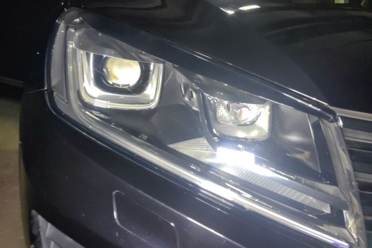 Used Volkswagen Touareg 2017 3.0 TSI Touareg Edition Right Front Headlight