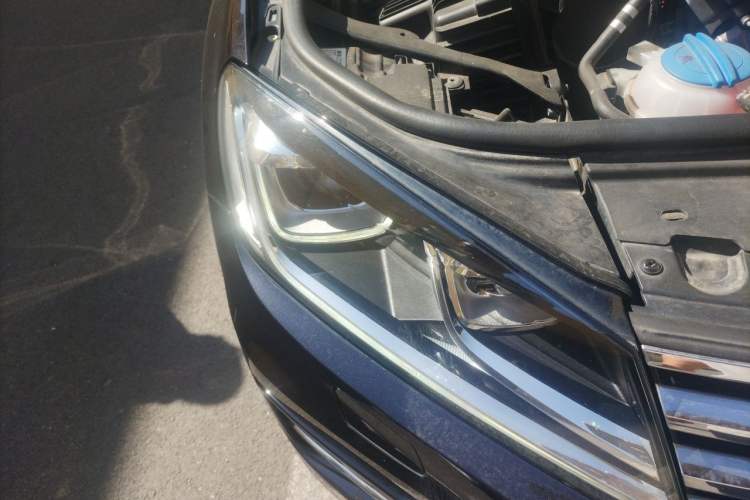 Used Volkswagen Touareg 2017 3.0 TSI Touareg Edition Right Front Headlight