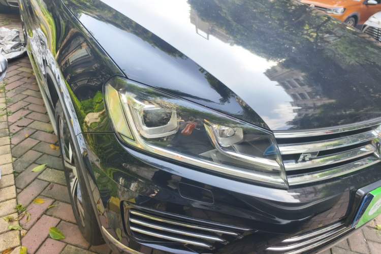 Used Volkswagen Touareg 2017 3.0 TSI Expedition Edition Right Front Headlight