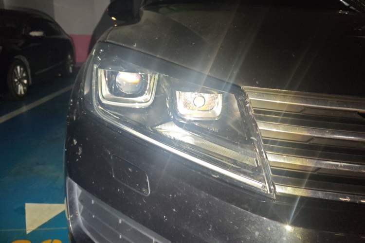 Used Volkswagen Touareg 2017 3.0 TSI Touareg Edition Right Front Headlight