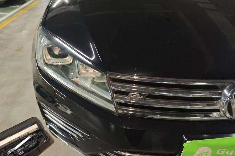 Used Volkswagen Touareg 2017 3.0 TSI Touareg Edition Right Front Headlight