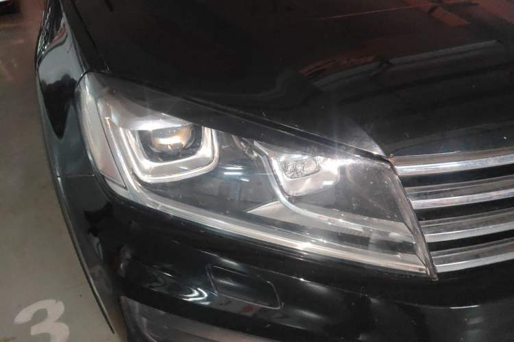 Used Volkswagen Touareg 2017 3.0 TSI Touareg Edition Right Front Headlight
