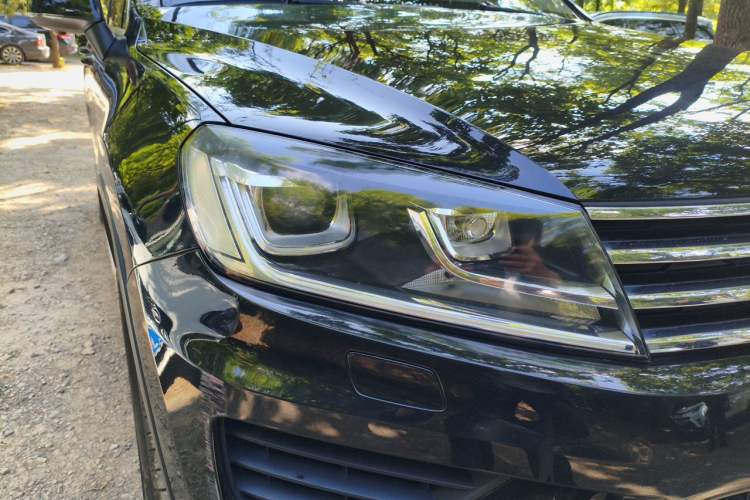 Used Volkswagen Touareg 2017 3.0 TSI Touareg Model Right Front Headlight