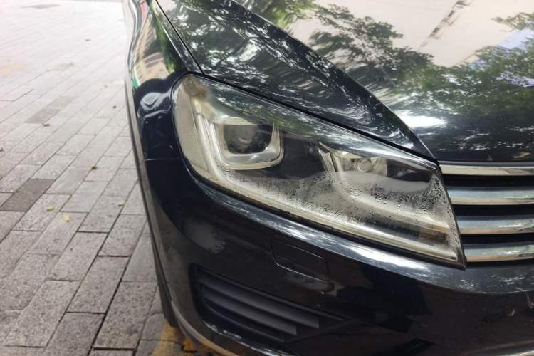 Used Volkswagen Touareg 2017 3.0 TSI Touareg Model Right Front Headlight
