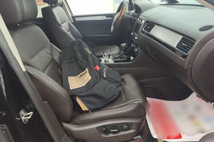 Used Volkswagen Touareg 2017 3.0 TSI Touareg Model Right Front Seat