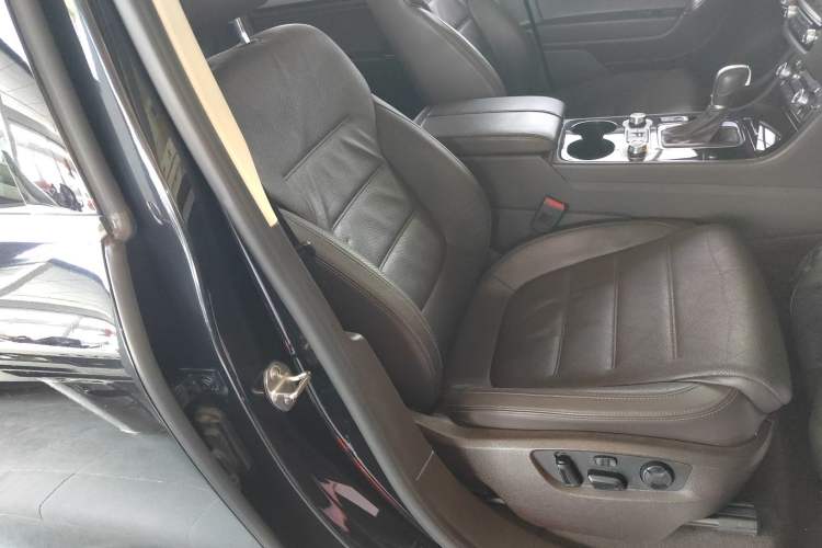 Used Volkswagen Touareg 2017 3.0 TSI Touareg Model Right Front Seat