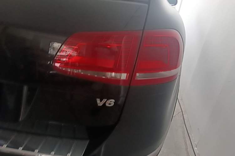 Used Volkswagen Touareg 2017 3.0 TSI Touareg Model Right Rear Taillight